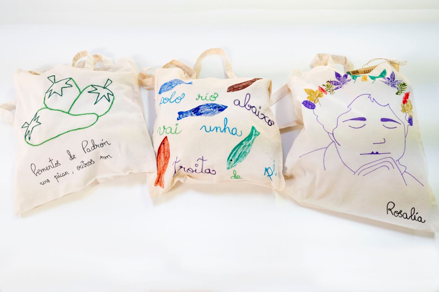 AMIPA. Artesanía. Bolsas e Neceseres de tea